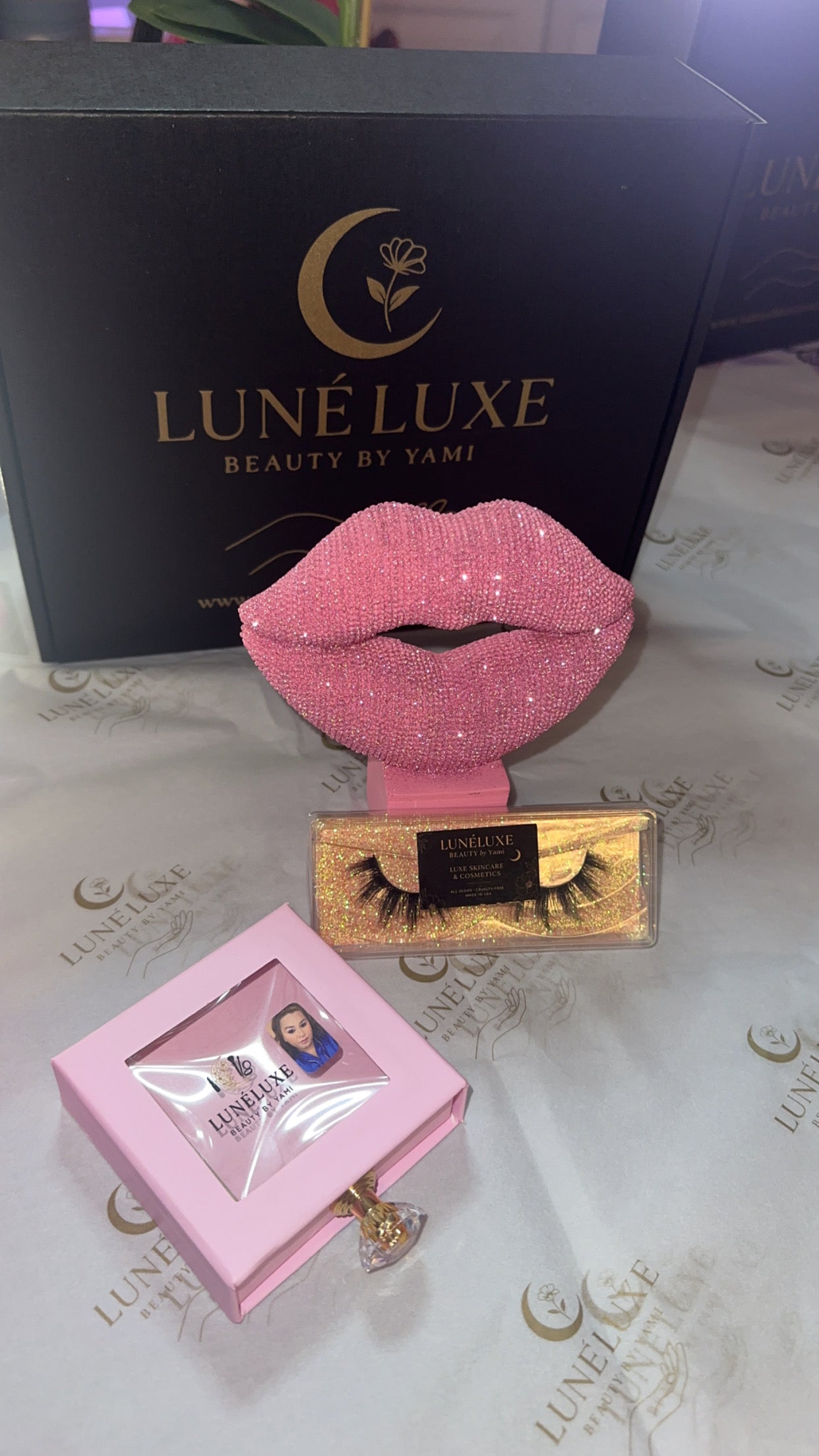 Lunélashes by Lunéluxe Beauty by Yami