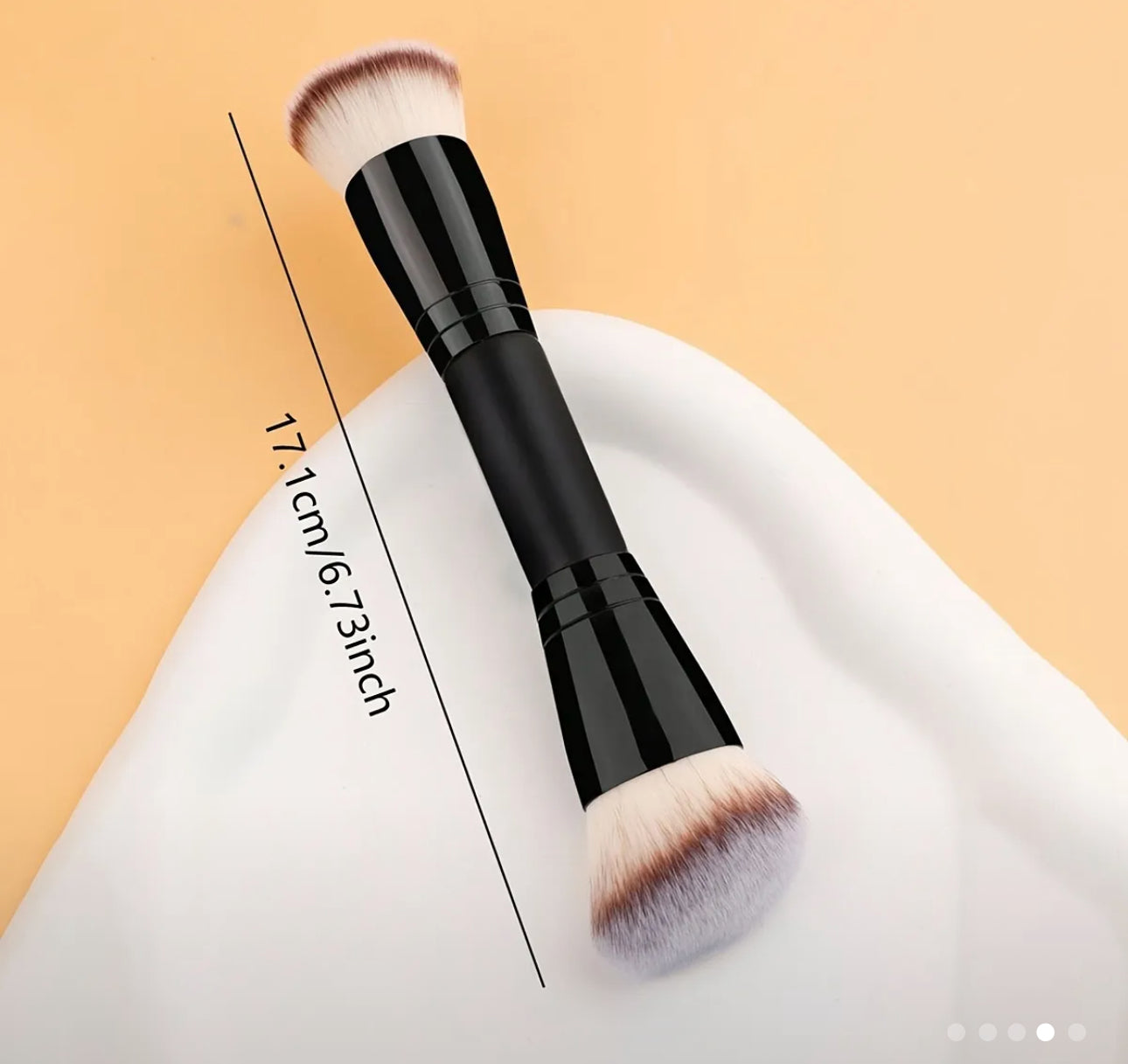 Versatile Dual-Ended Foundation brush