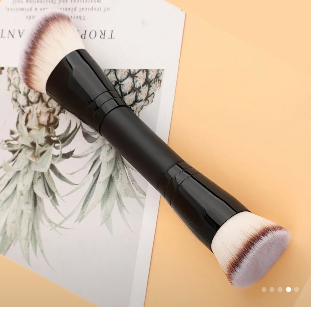 Versatile Dual-Ended Foundation brush